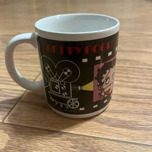 Vintage 1992 Betty Boop Mug